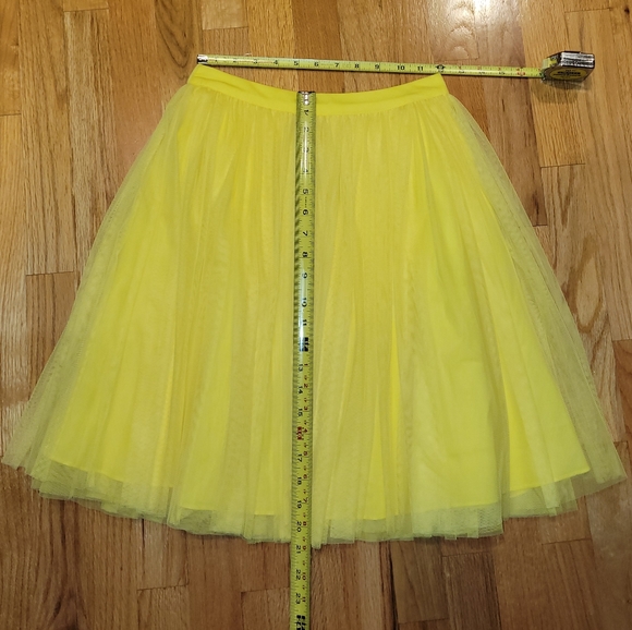 ASOS Yellow Tulle Knee Length Skirt Size 2 - Picture 10 of 10